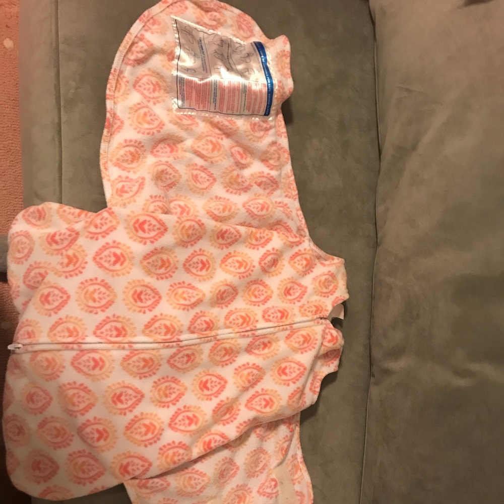 Newborn halo swaddle (fleece)